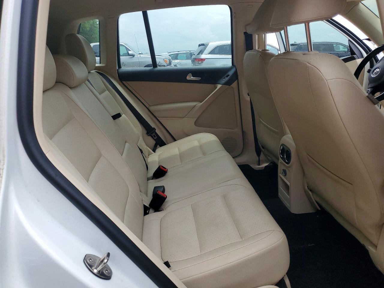 Volkswagen Tiguan S
