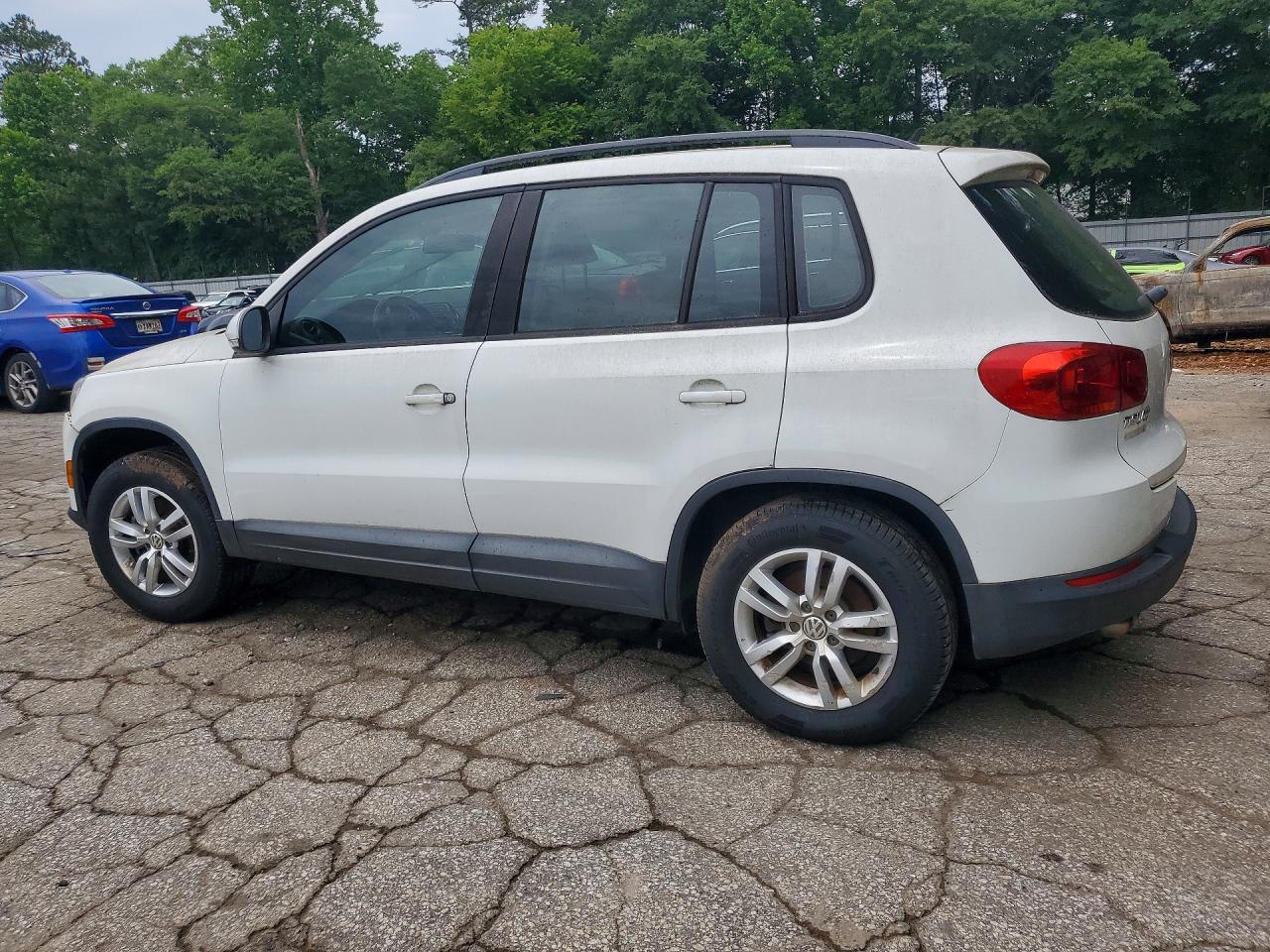 Volkswagen Tiguan S
