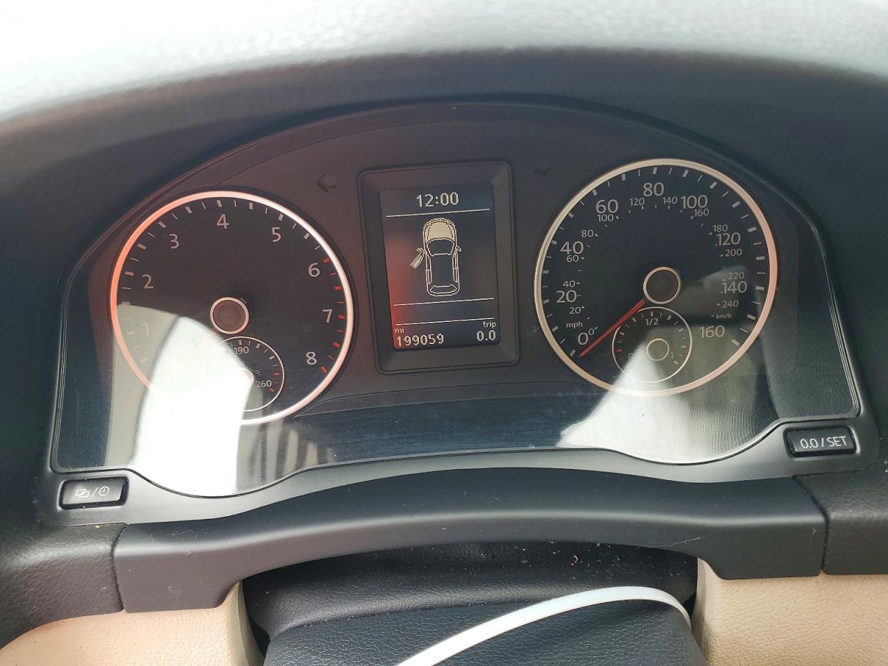 Volkswagen Tiguan S