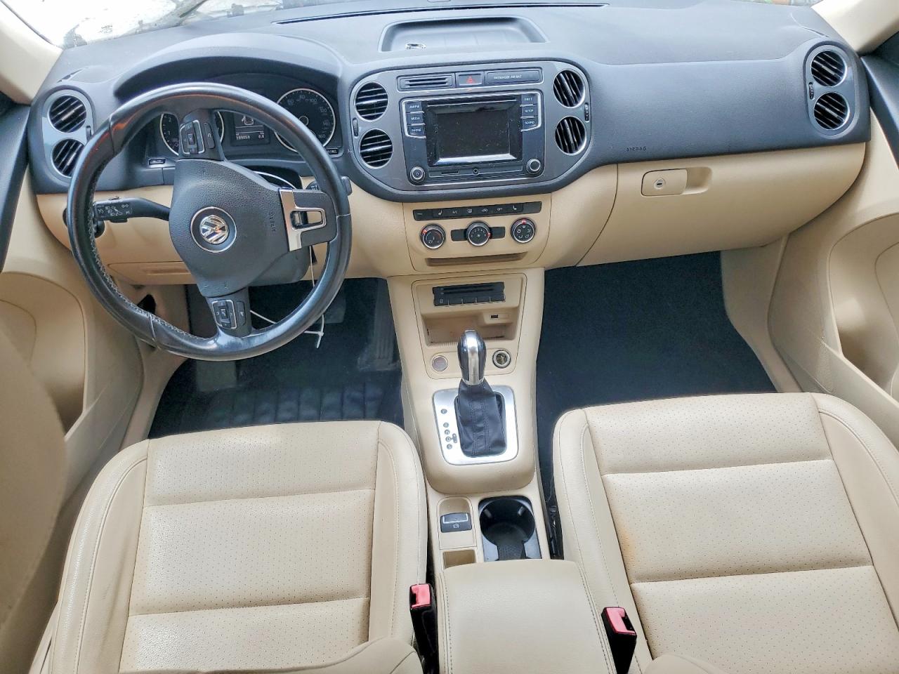 Volkswagen Tiguan S