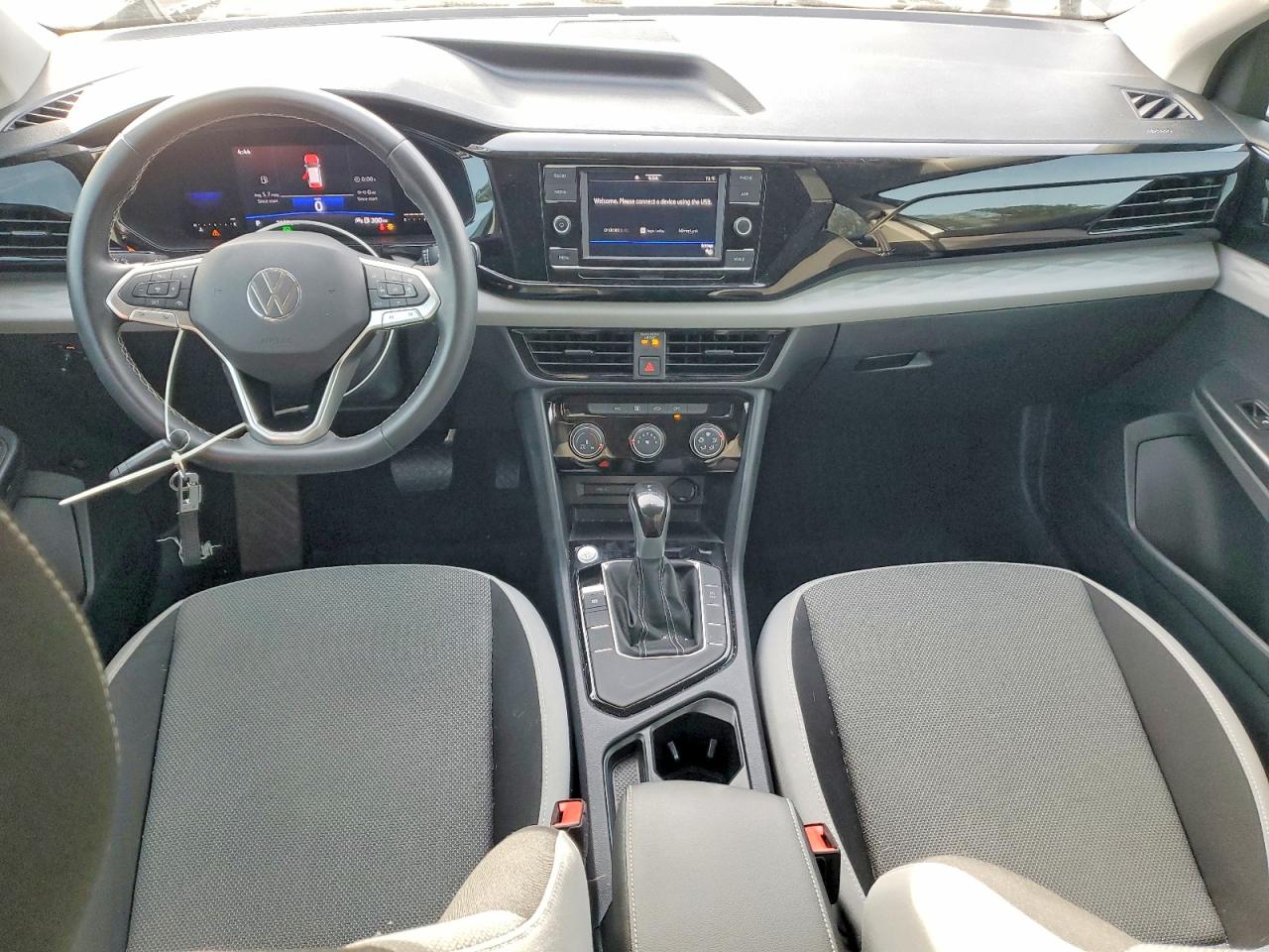 Volkswagen Taos S