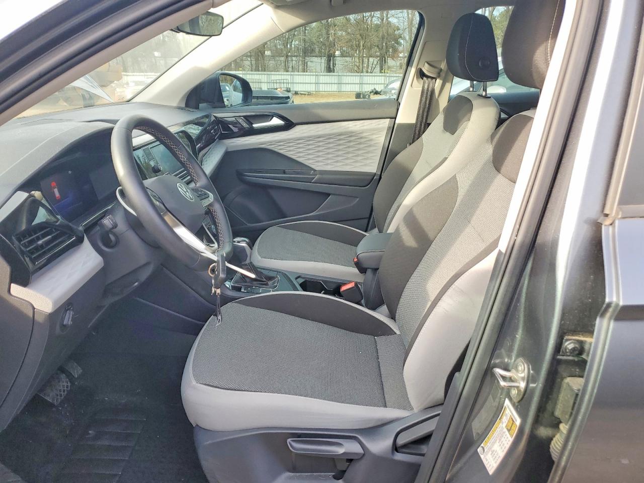 Volkswagen Taos S