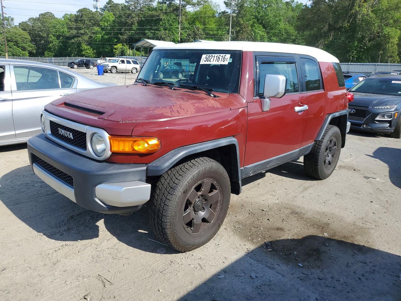 Salvage Toyota FJ Cruiser Image