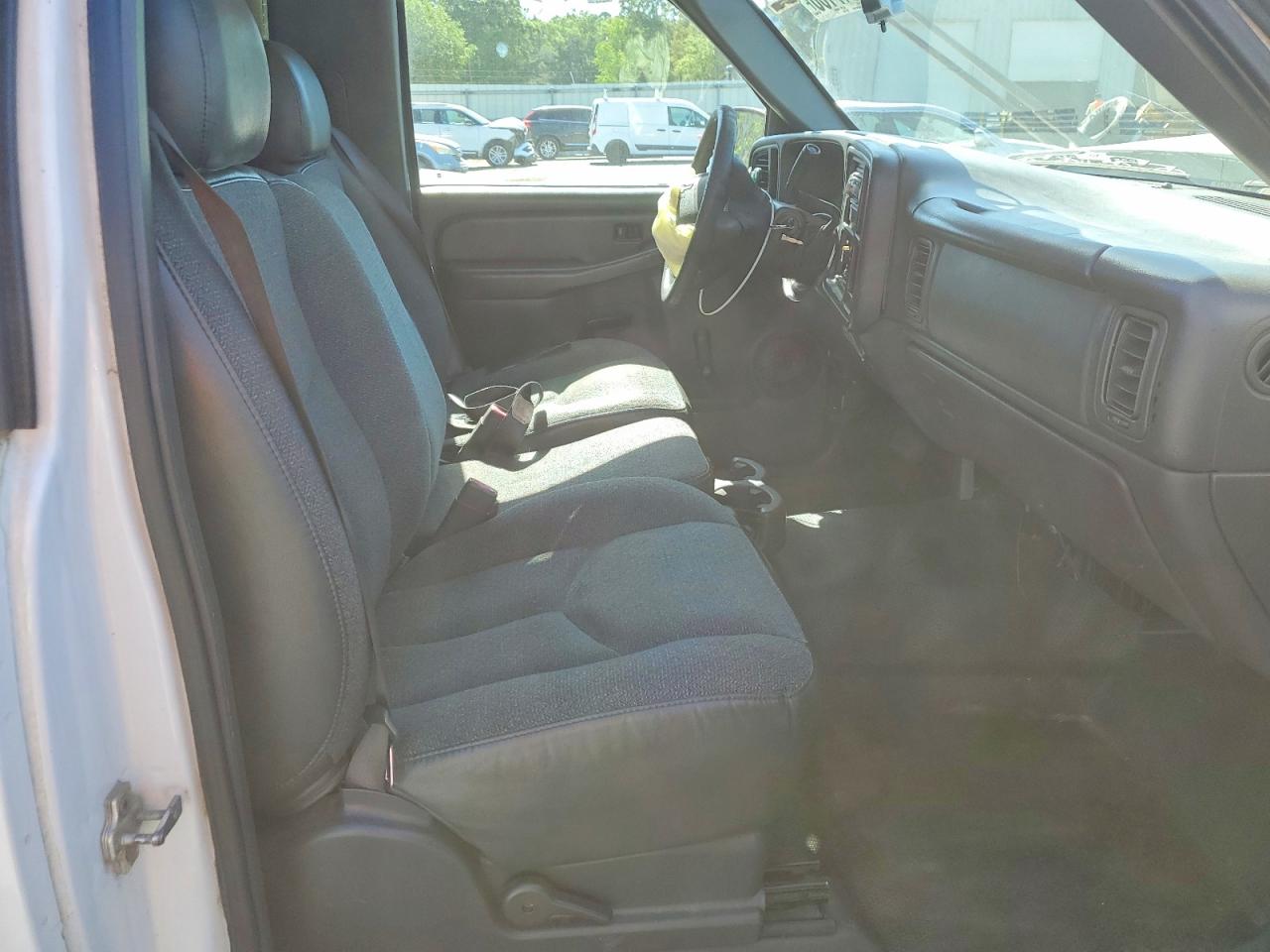 Chevrolet Silverado C1500