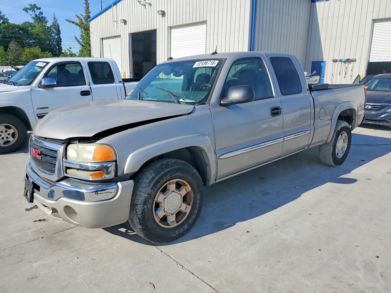 Salvage GMC Sierra Image