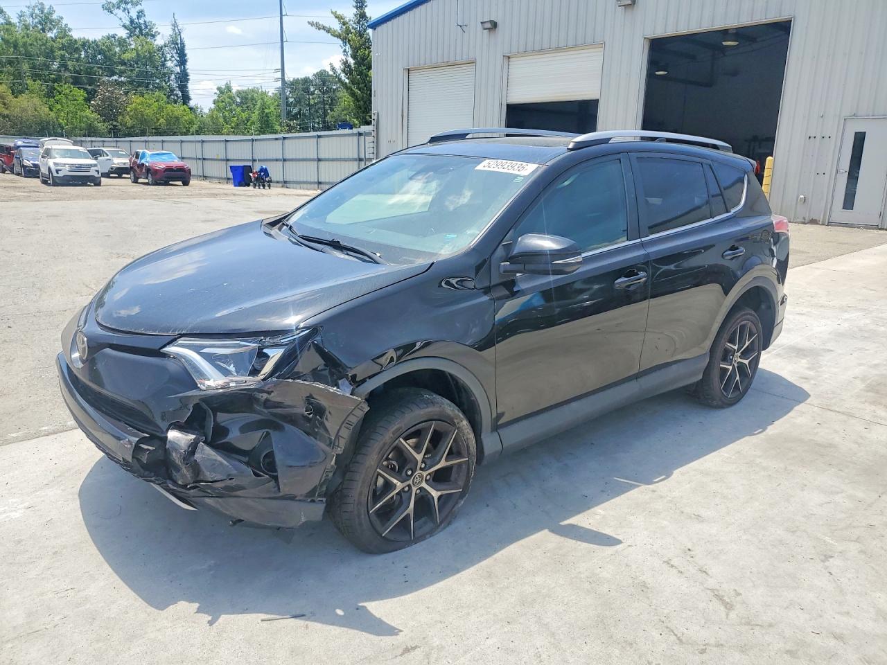 Salvage Toyota RAV4 Image