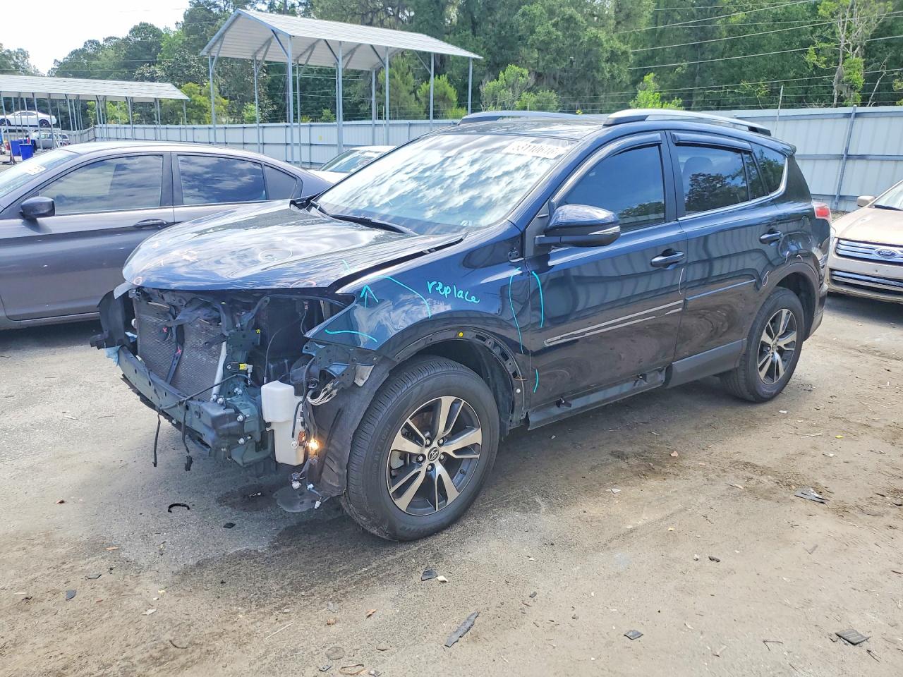 Salvage Toyota RAV4 Image