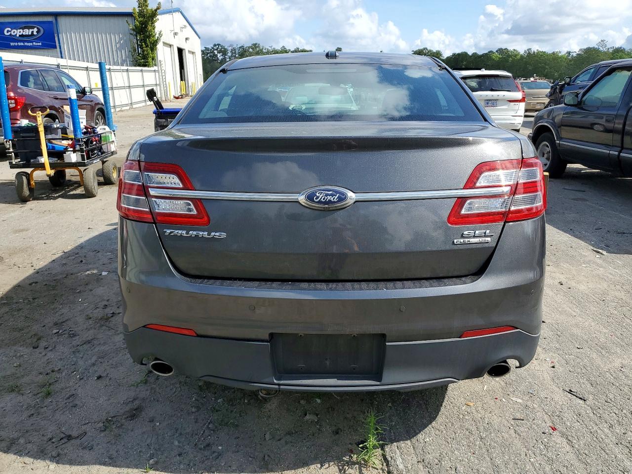 Ford Taurus Sel