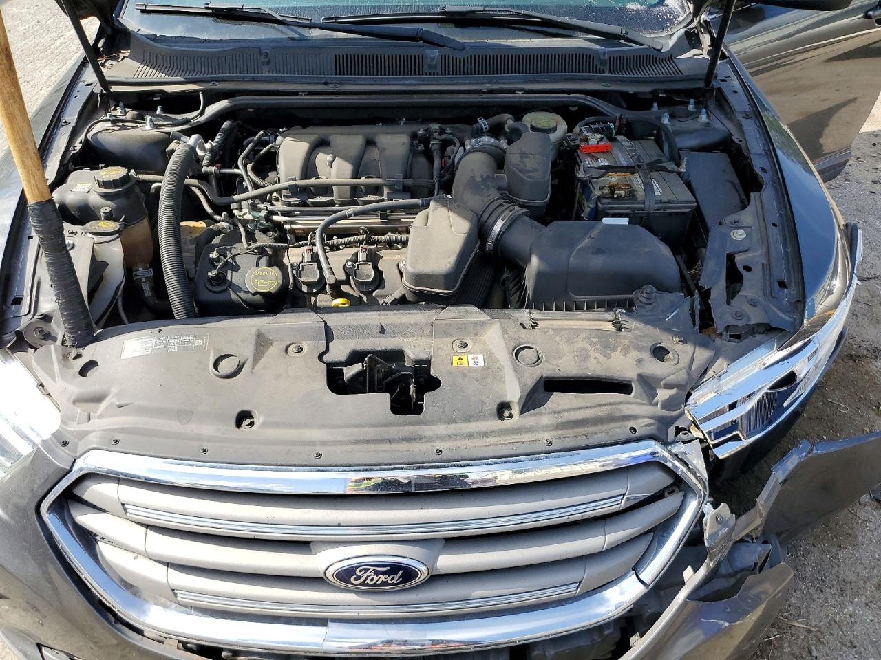 Ford Taurus Sel