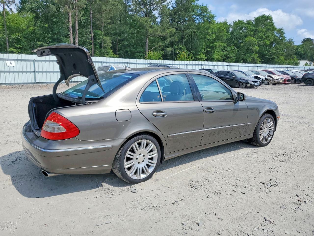 Mercedes-Benz E-Class 350