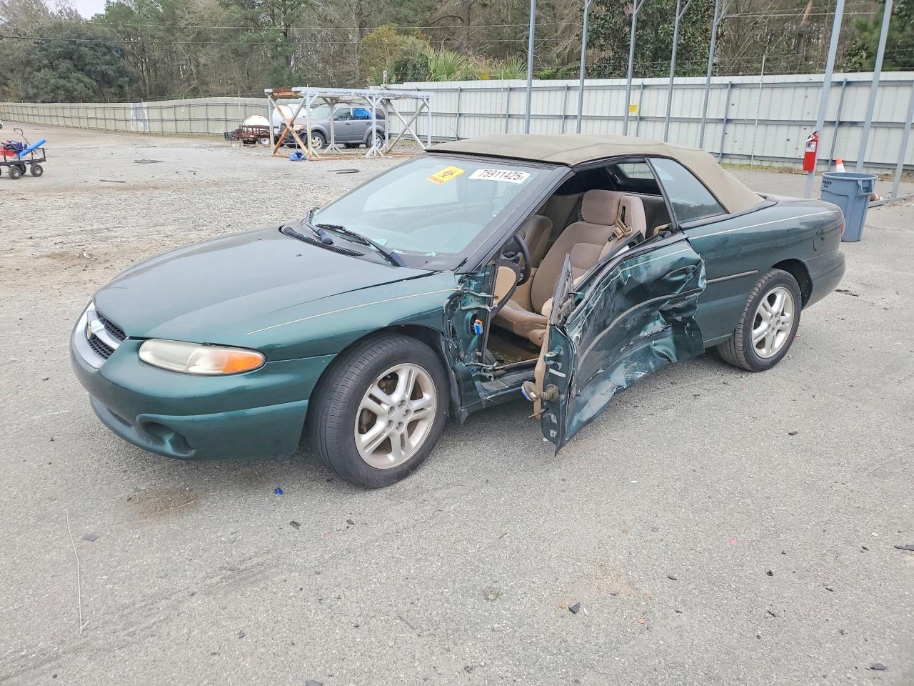 Salvage Chrysler Sebring Image