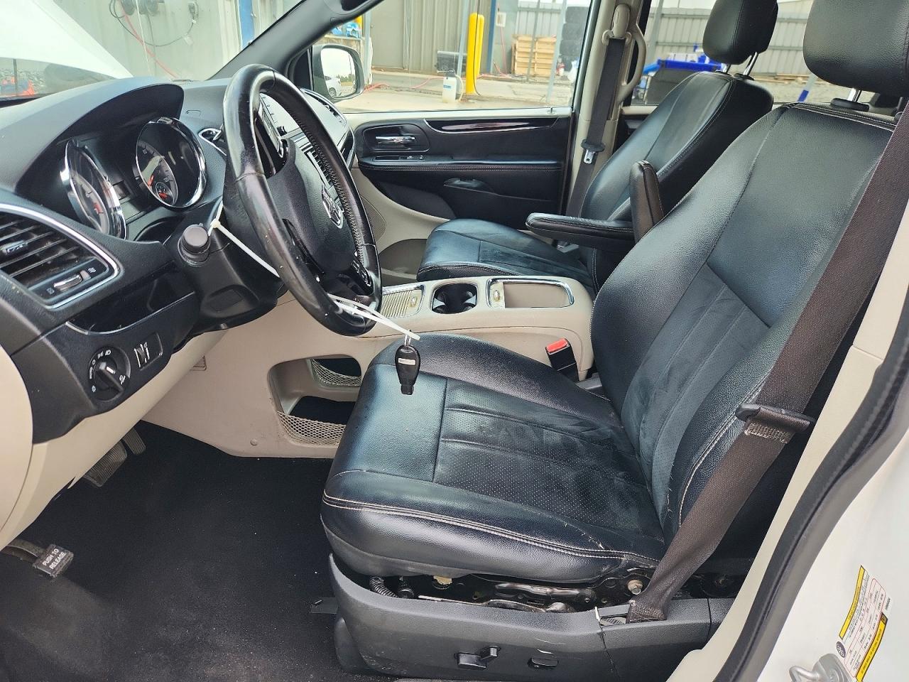Dodge Caravan Sxt