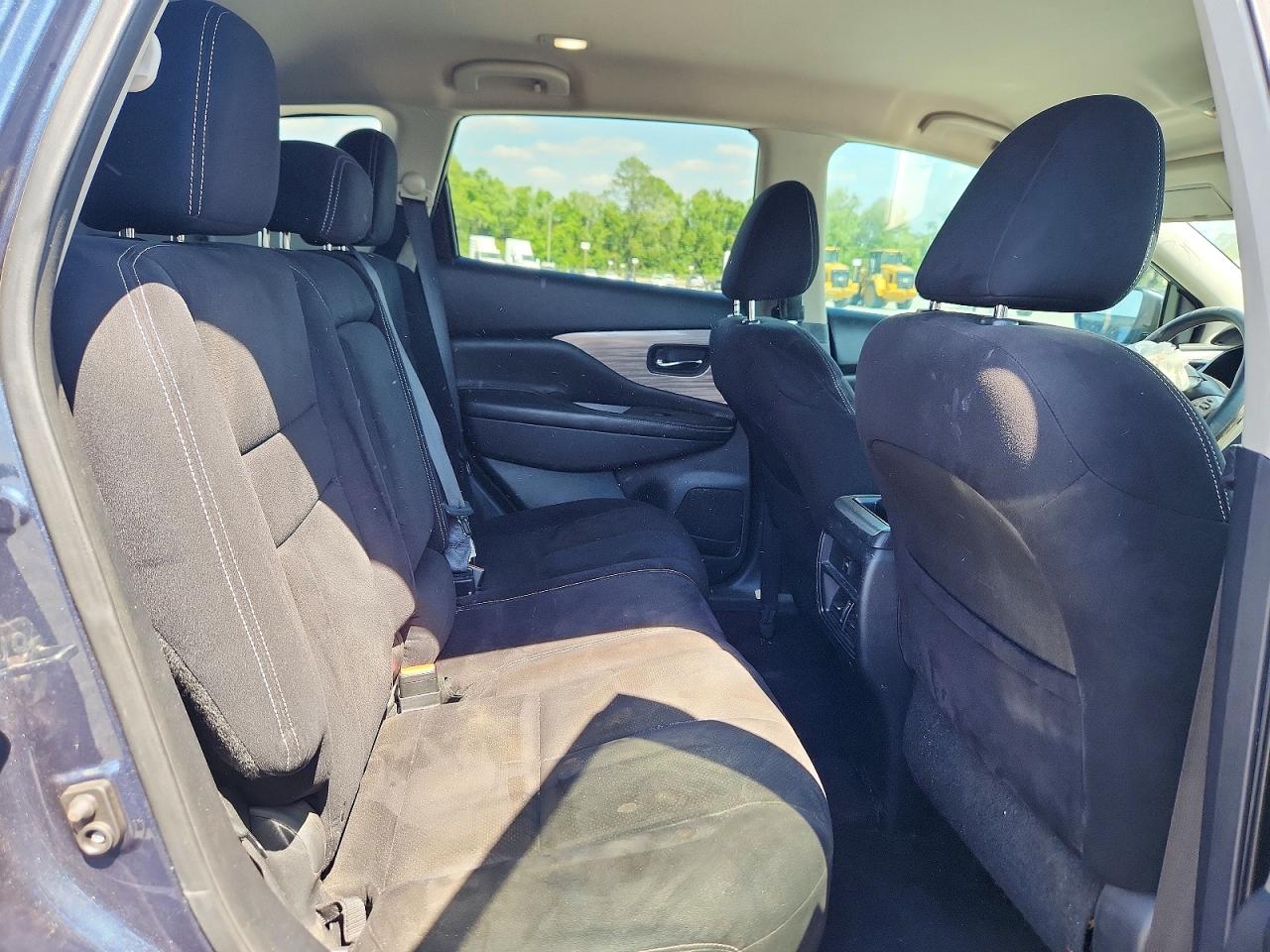 Nissan Murano S