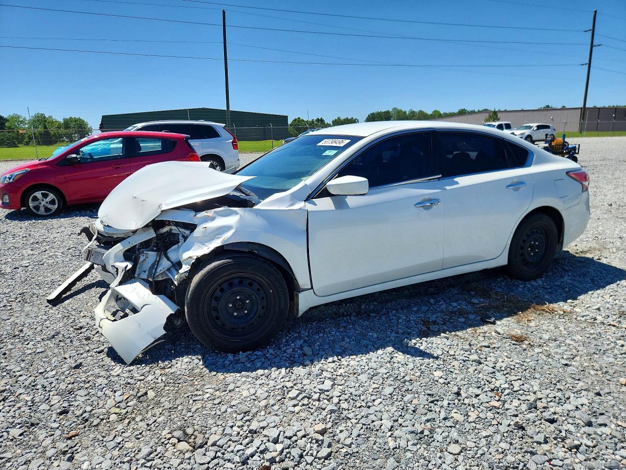 Salvage Nissan Altima Image