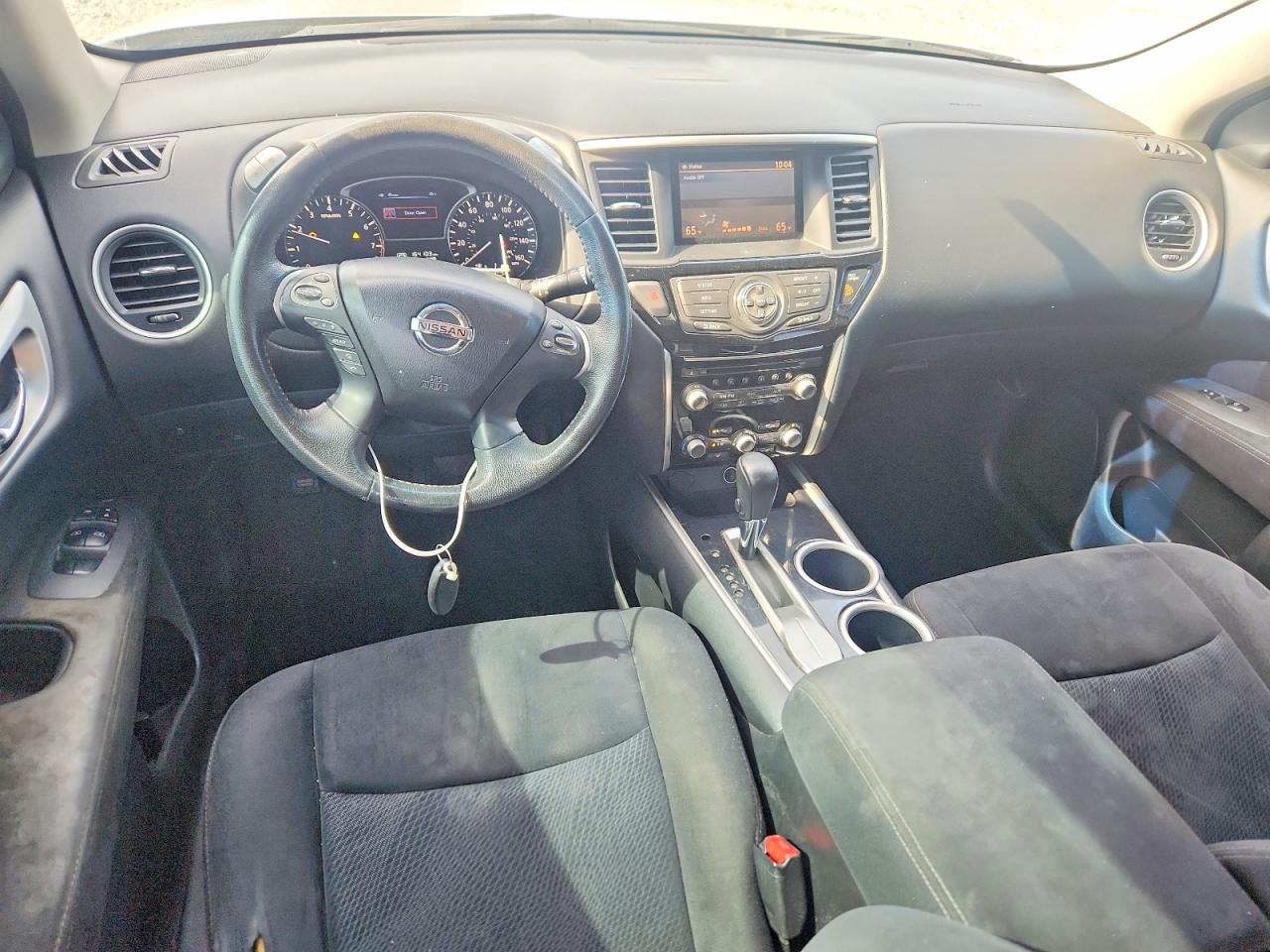 Nissan Pathfinder S