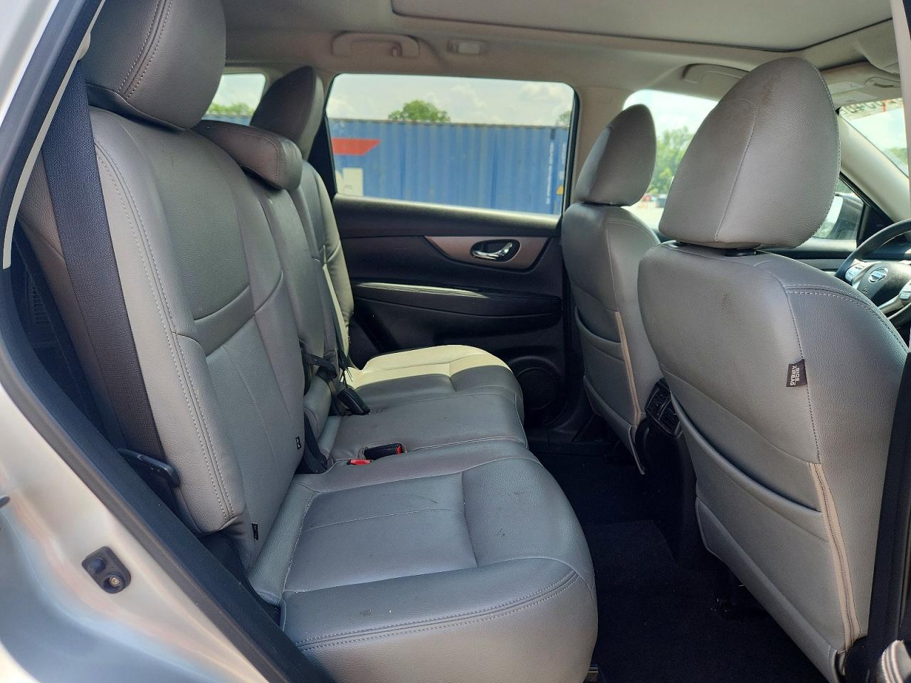 Nissan Rogue Sv