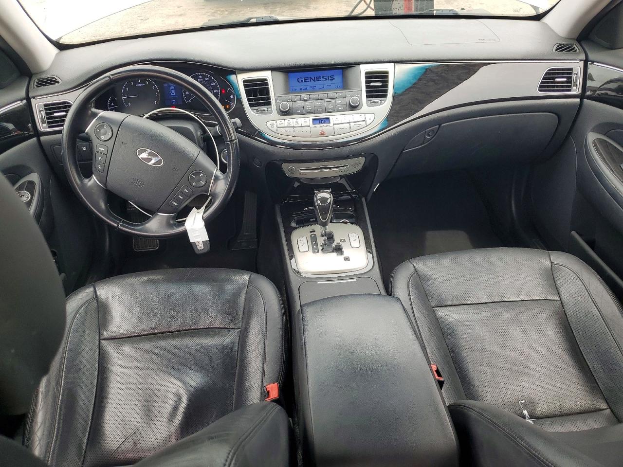 Hyundai Genesis 3.8l