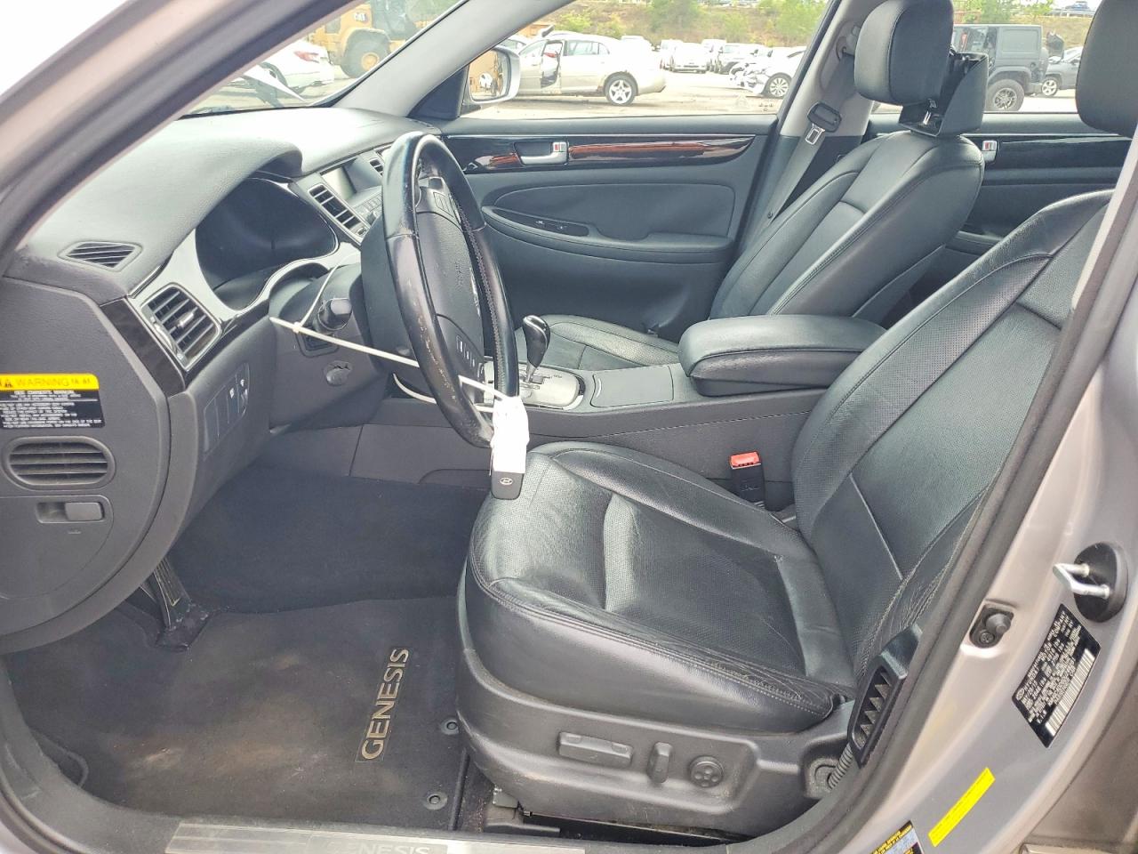 Hyundai Genesis 3.8l