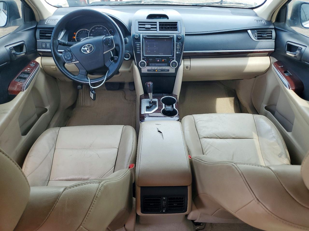 Toyota Camry Xle V6