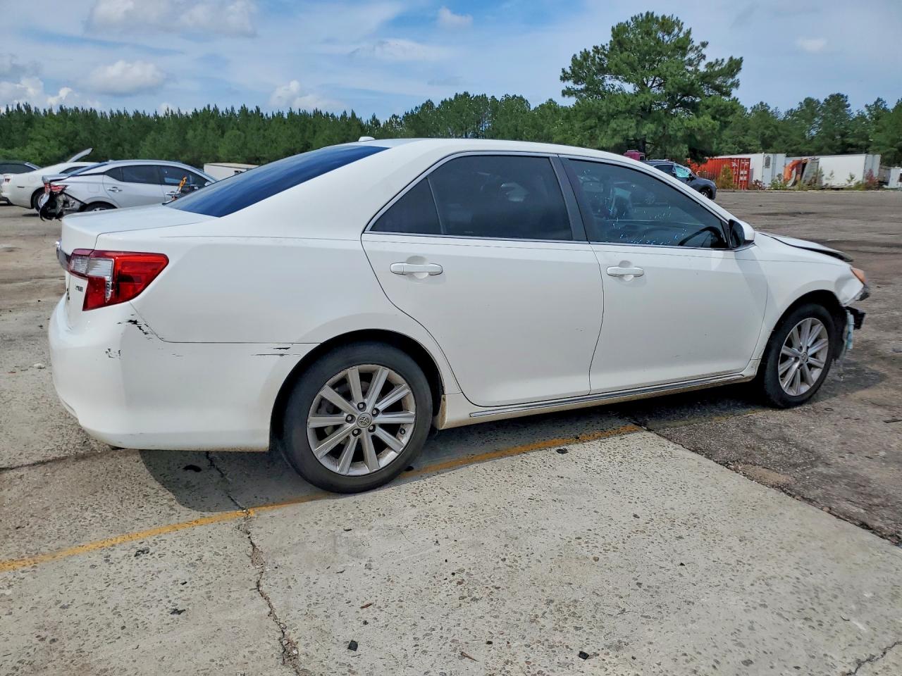 Toyota Camry Xle V6