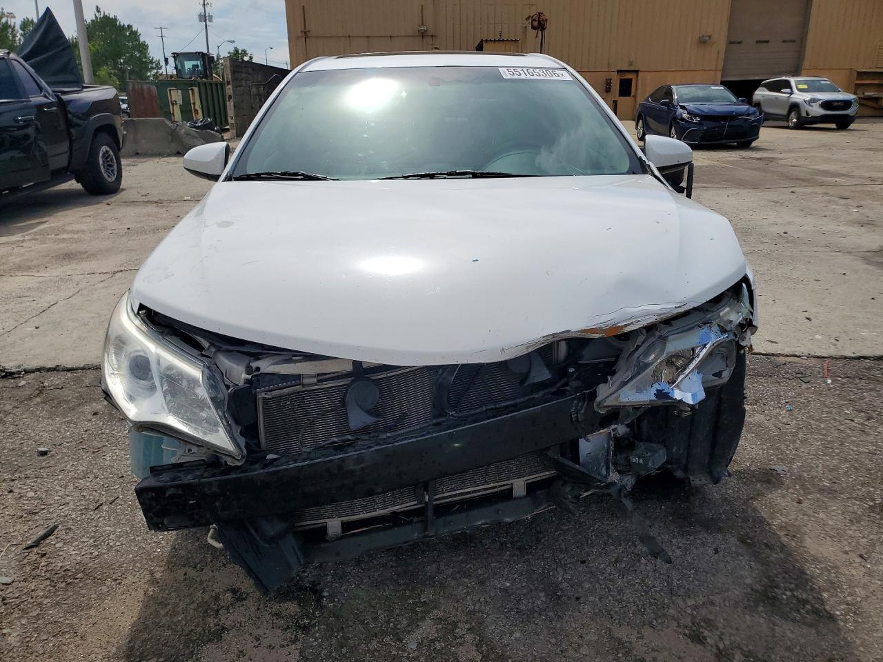 Toyota Camry Xle V6