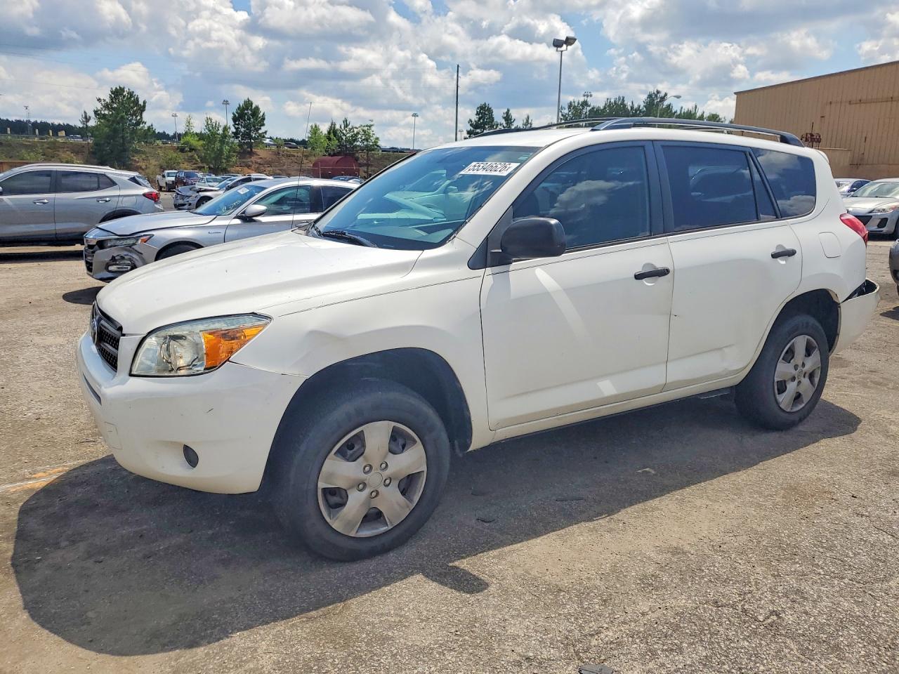 Salvage Toyota RAV4 Image