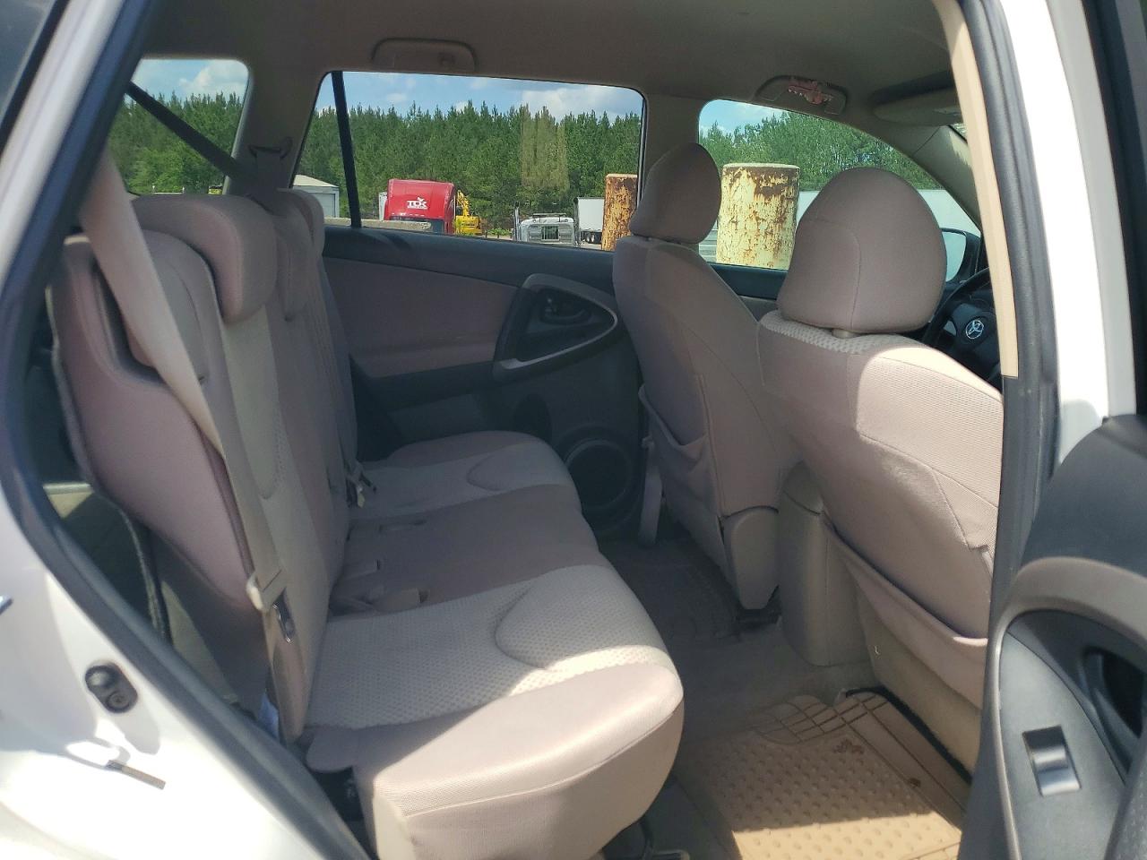 Toyota RAV4 Base