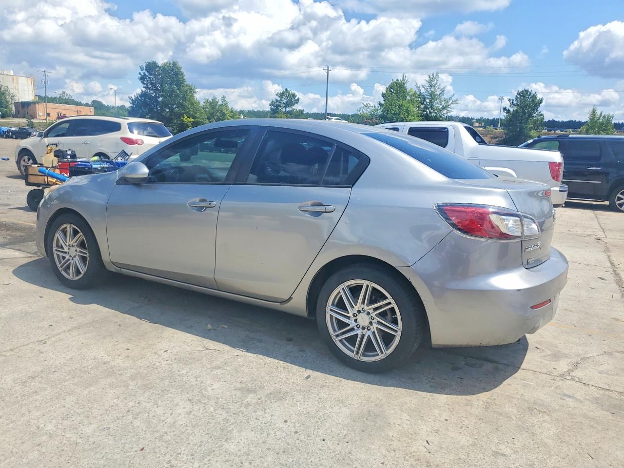 Mazda 3 I