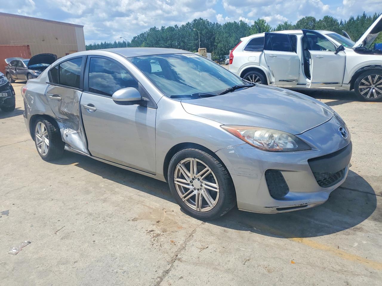 Mazda 3 I