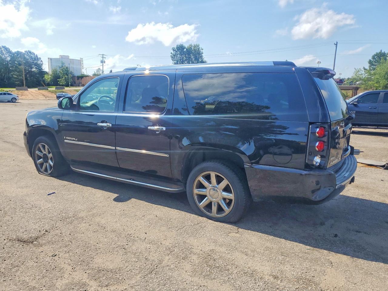 GMC Yukon Denali