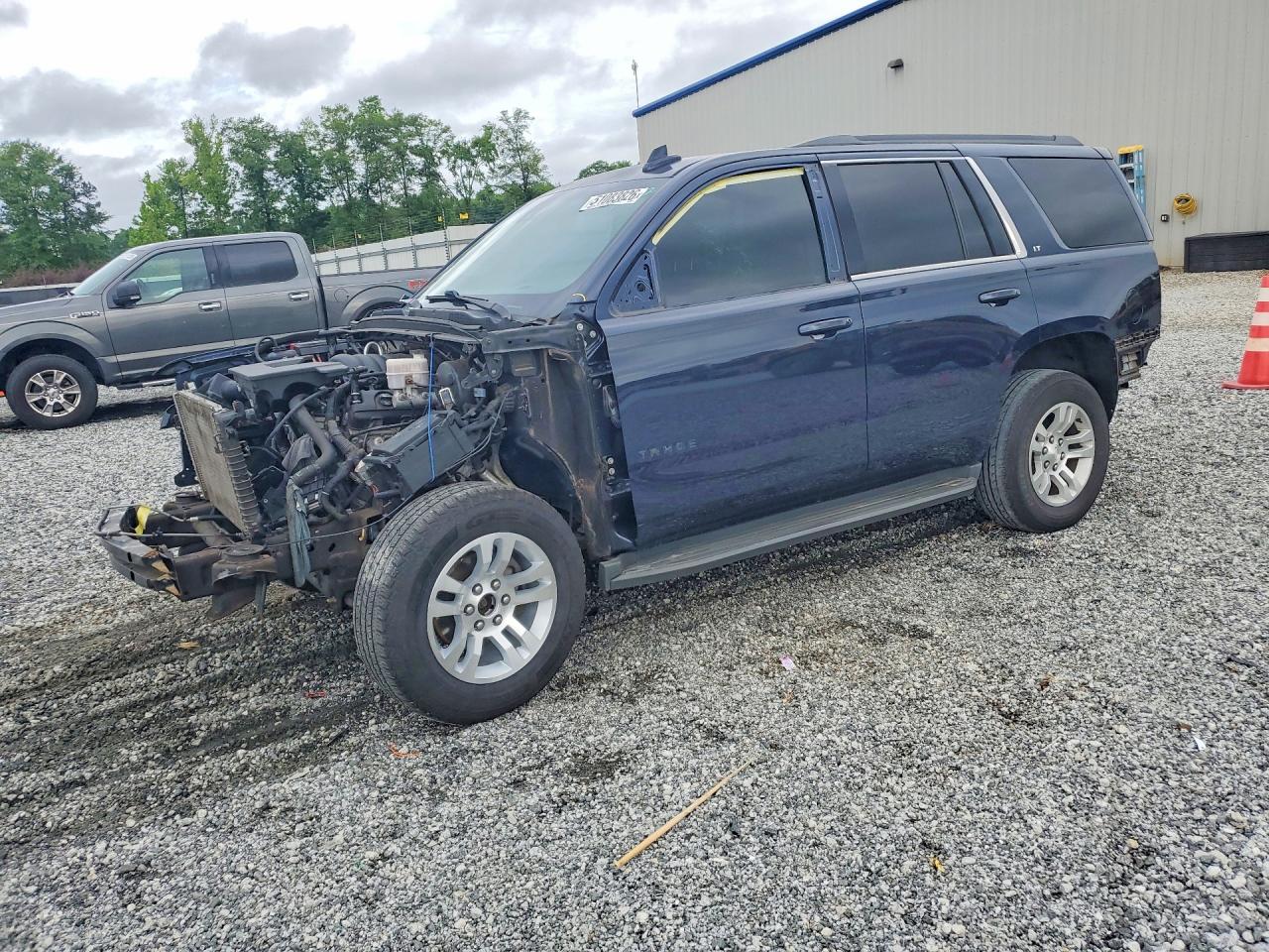Salvage Chevrolet Tahoe Image