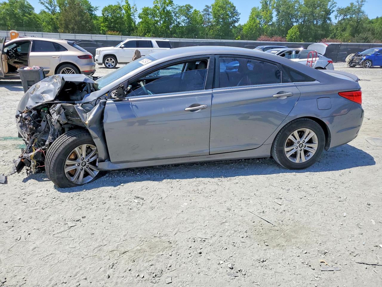 Salvage Hyundai SONATA Image