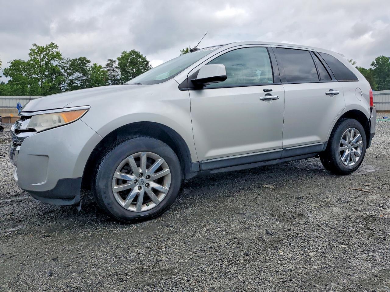 Salvage Ford Edge Image