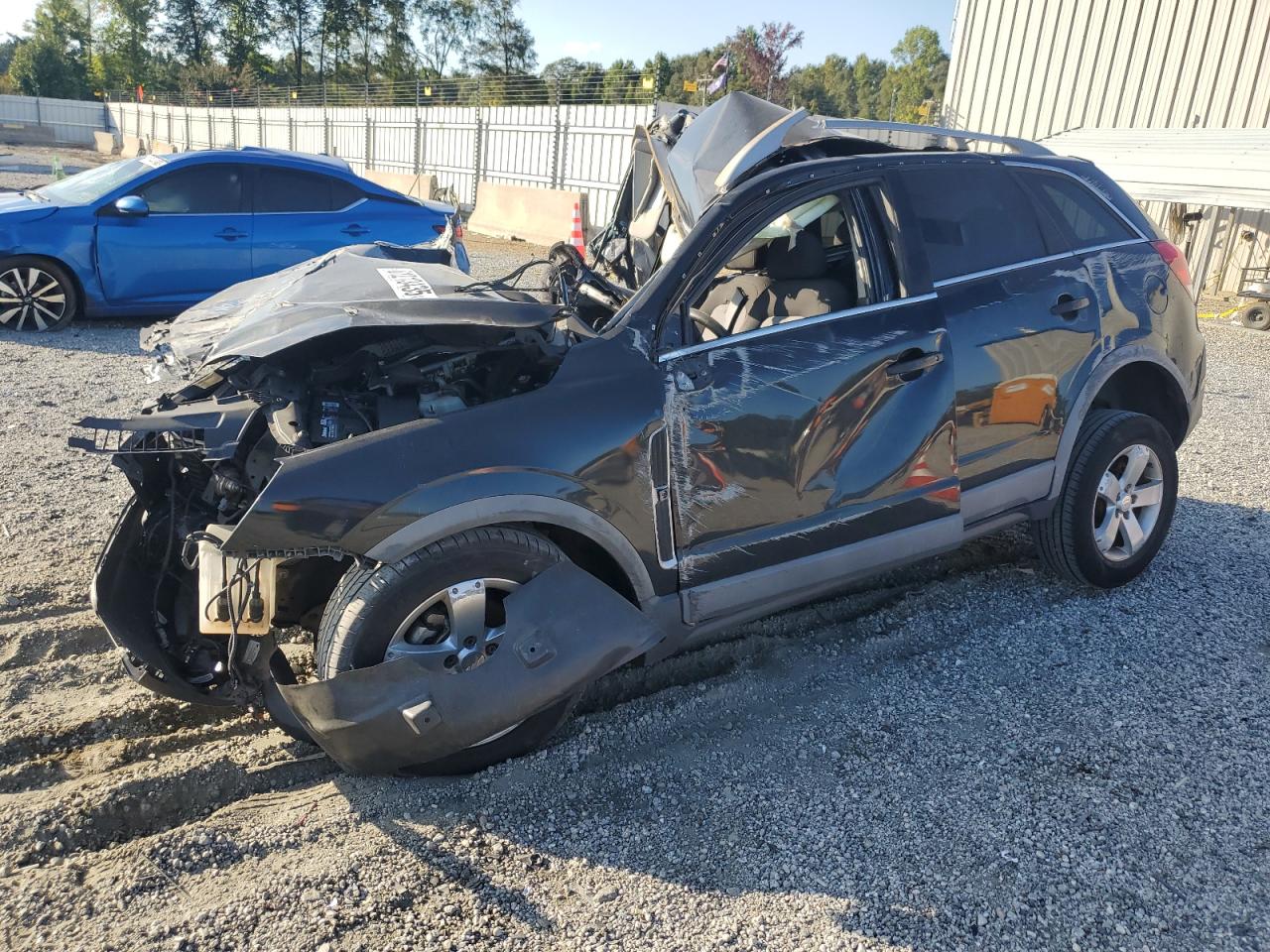 Salvage Chevrolet Captiva Image