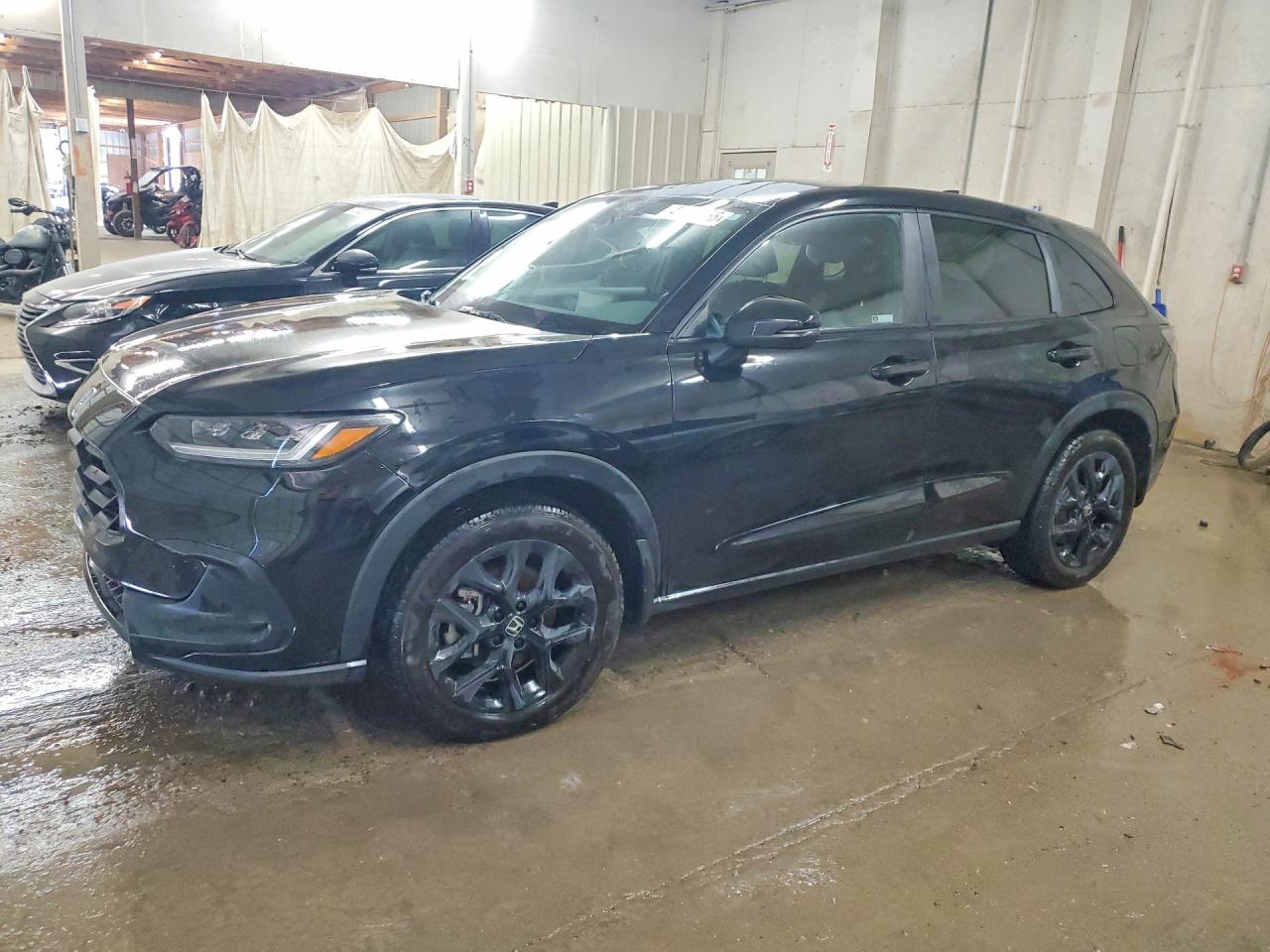 Salvage Honda HR-V Image