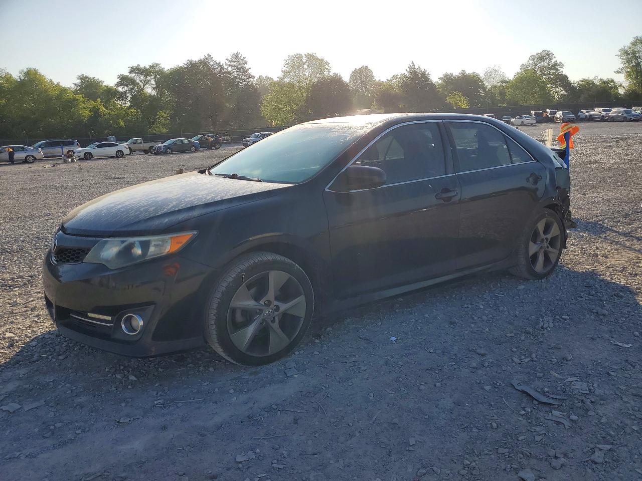 Salvage Toyota Camry Image