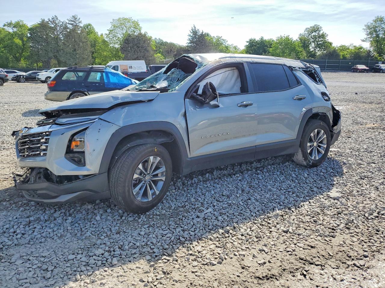 Salvage Chevrolet Equinox Image