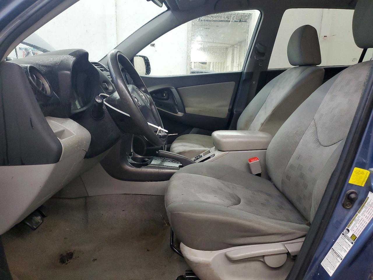 Toyota RAV4 Base