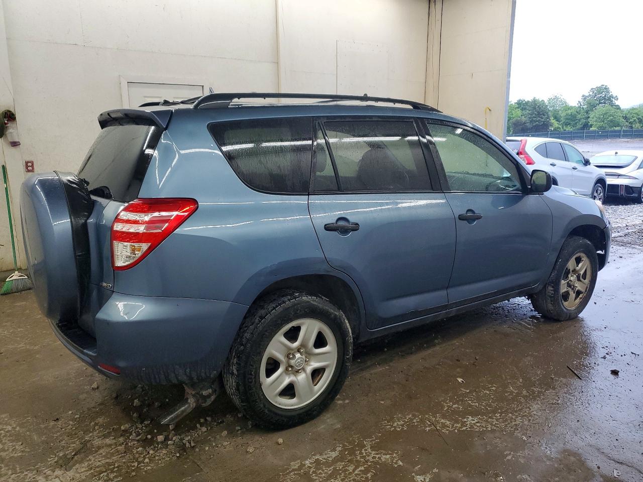 Toyota RAV4 Base