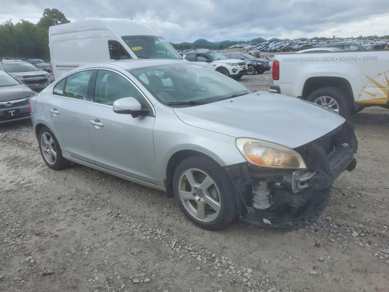 Volvo S60 T5