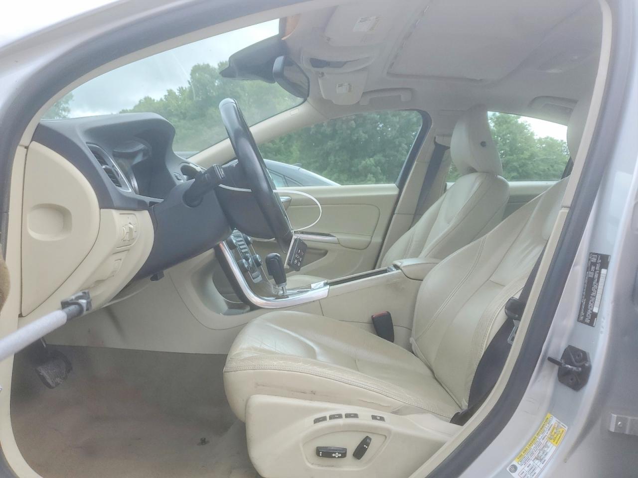 Volvo S60 T5