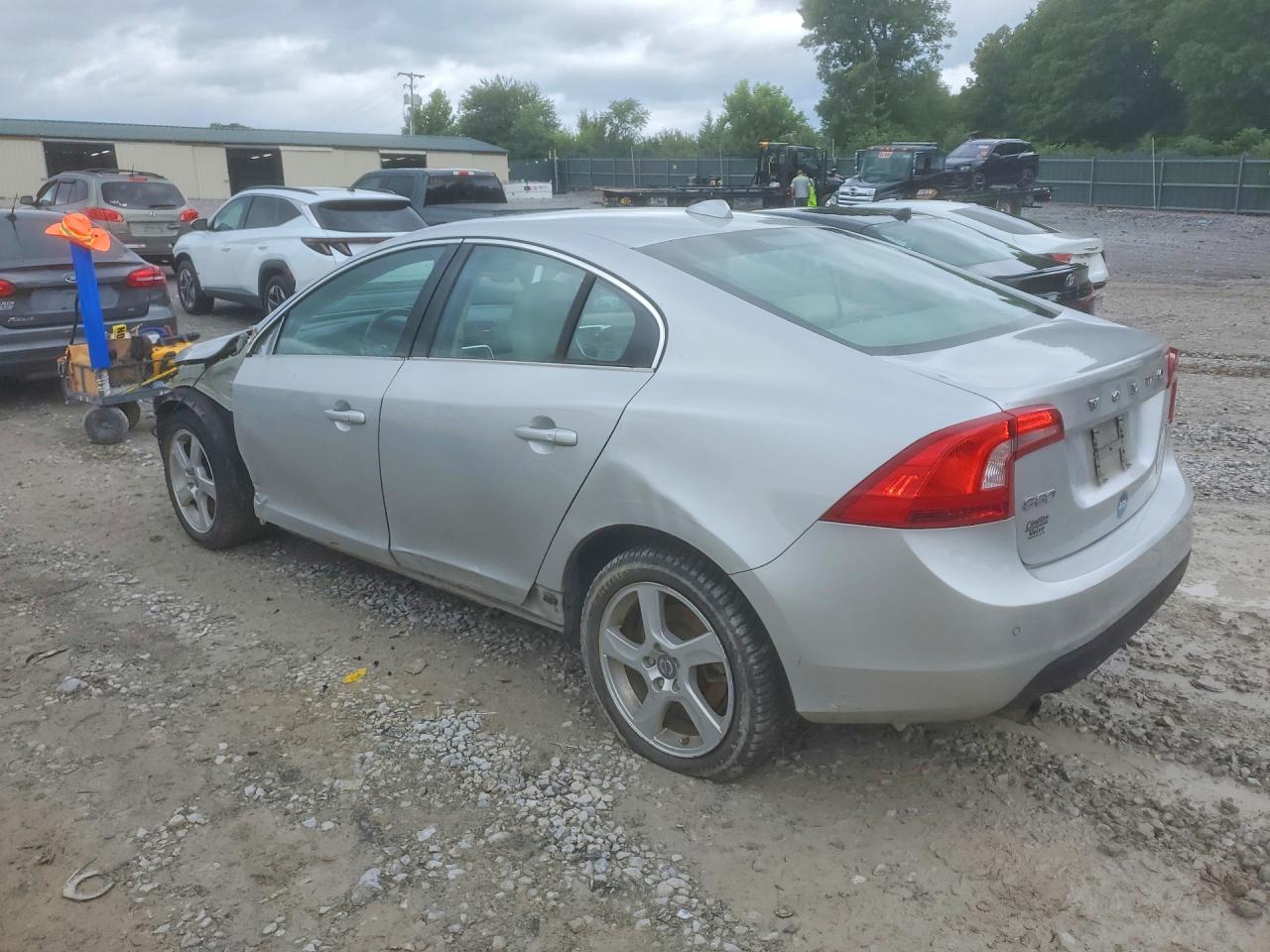 Volvo S60 T5