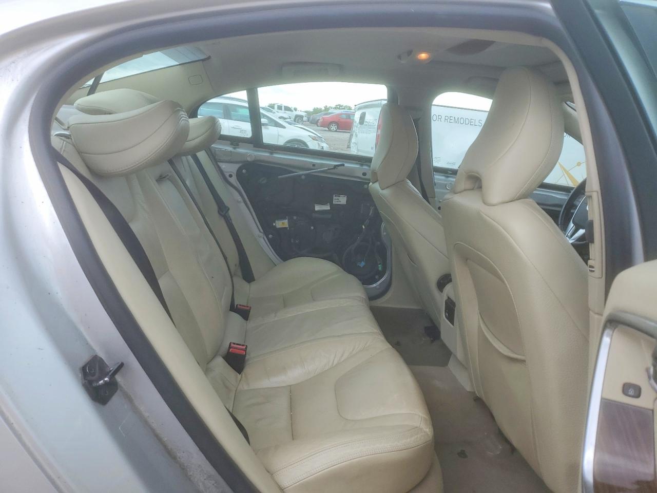 Volvo S60 T5