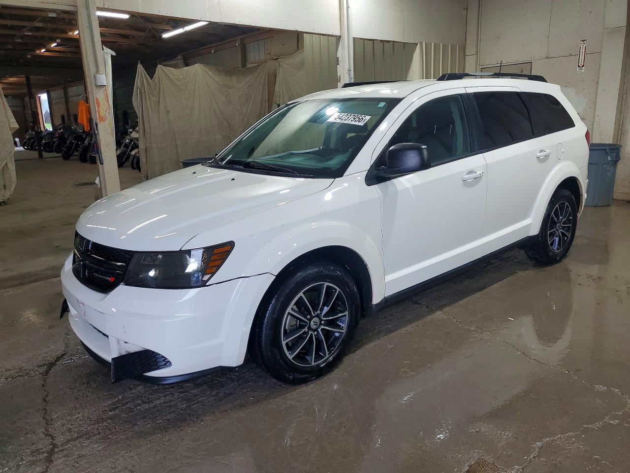 Salvage Dodge Journey Image