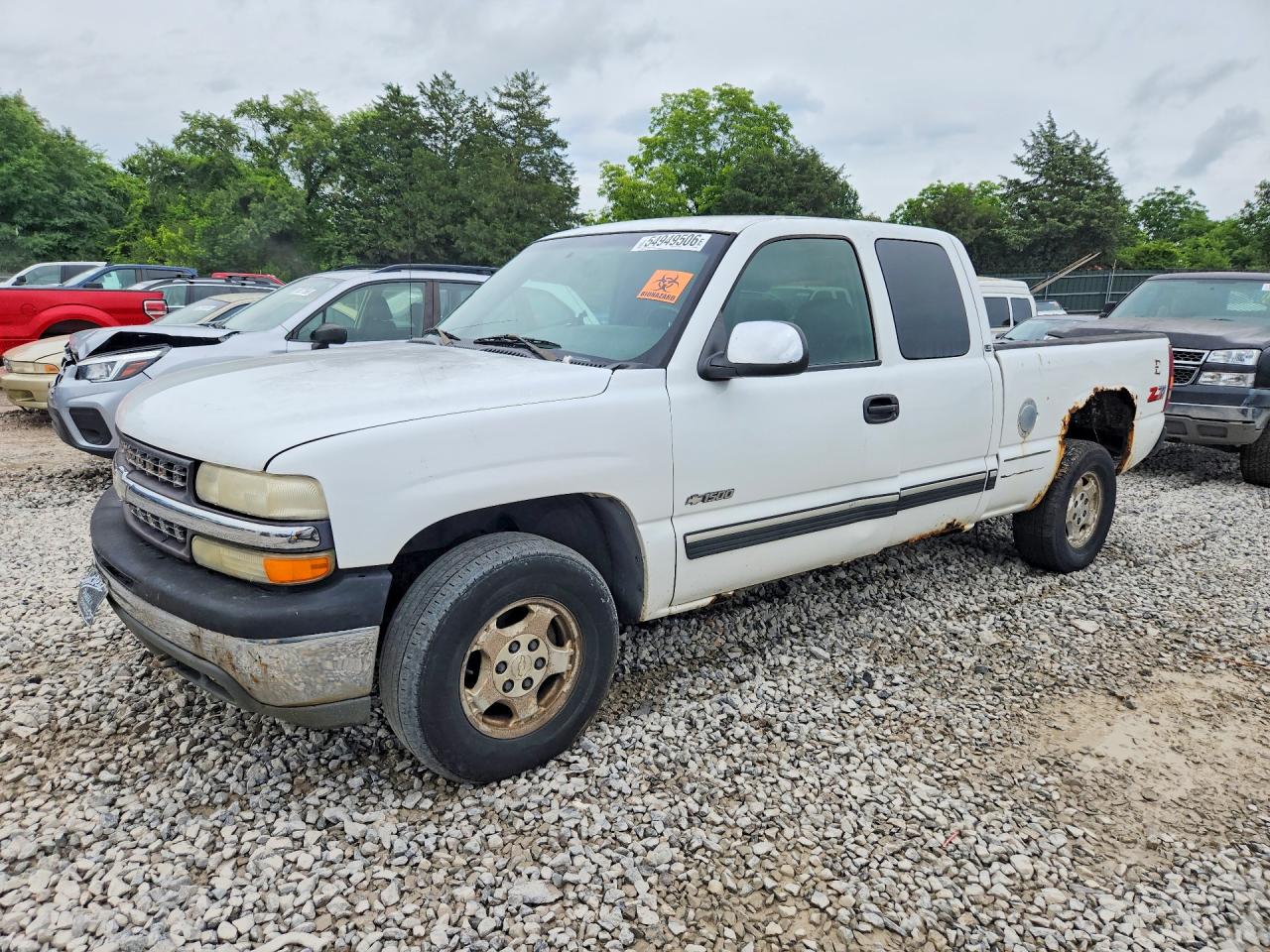 Salvage Chevrolet Silverado Image