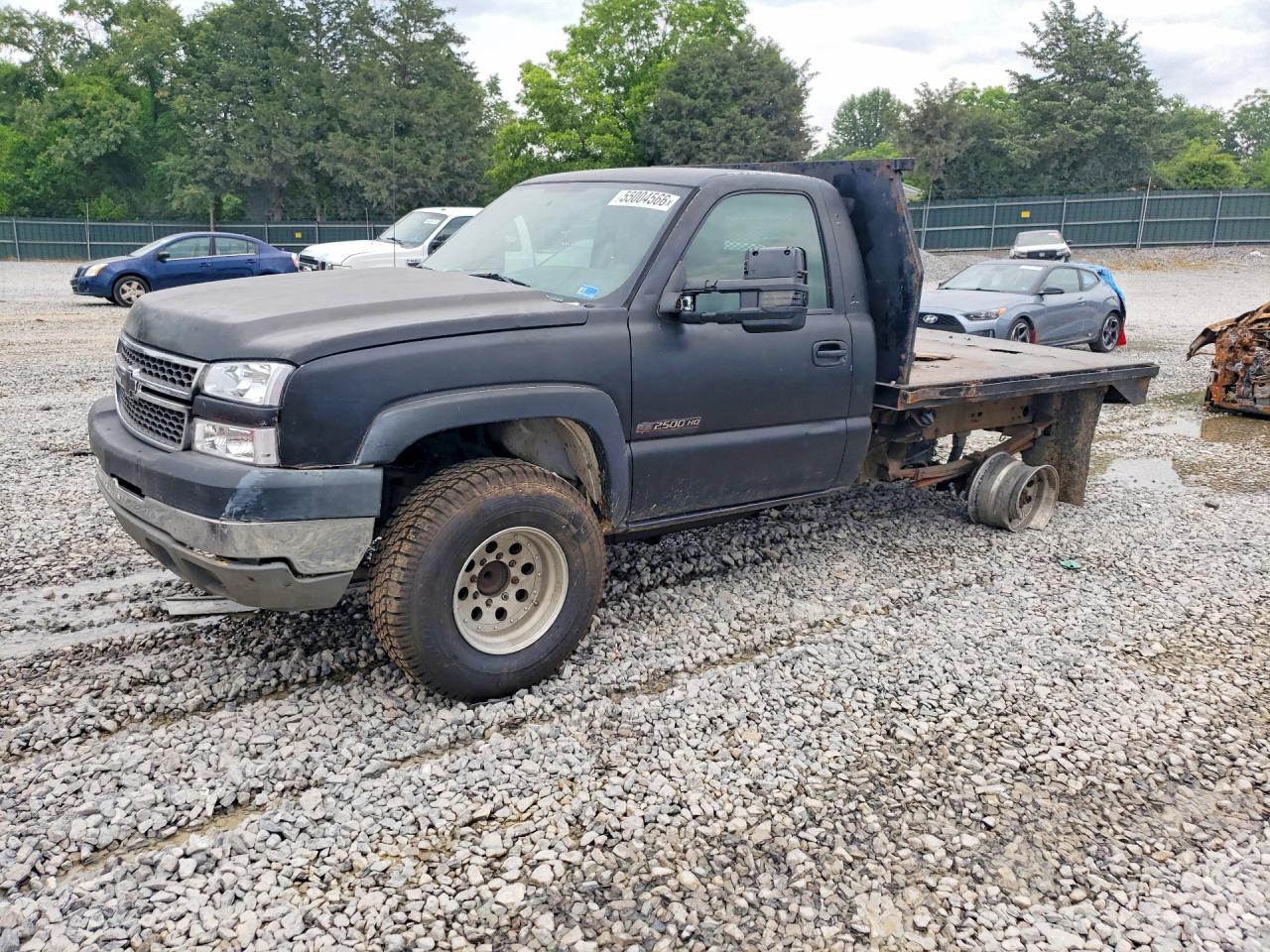 Salvage Chevrolet Silverado Image