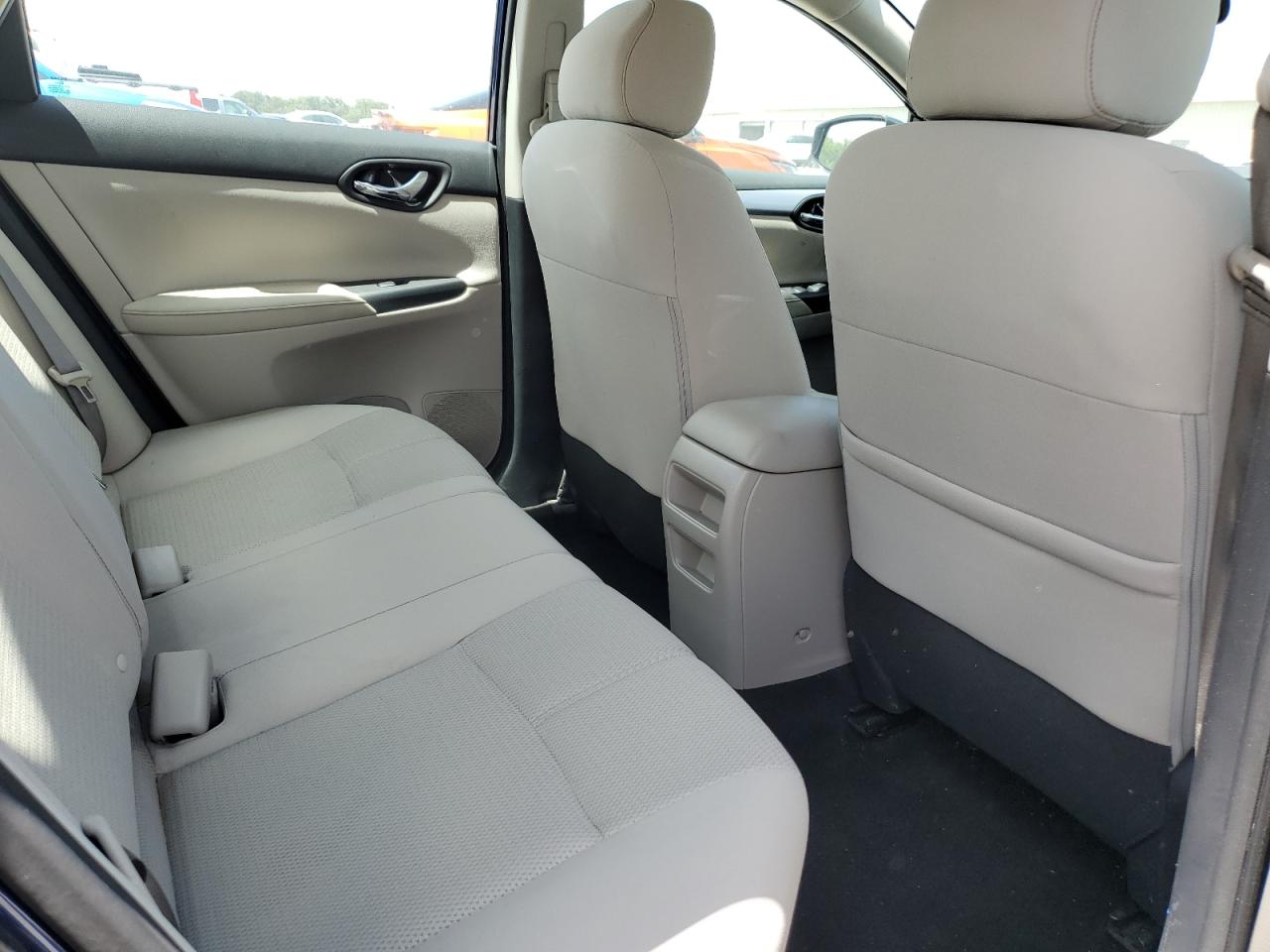 Nissan Sentra S