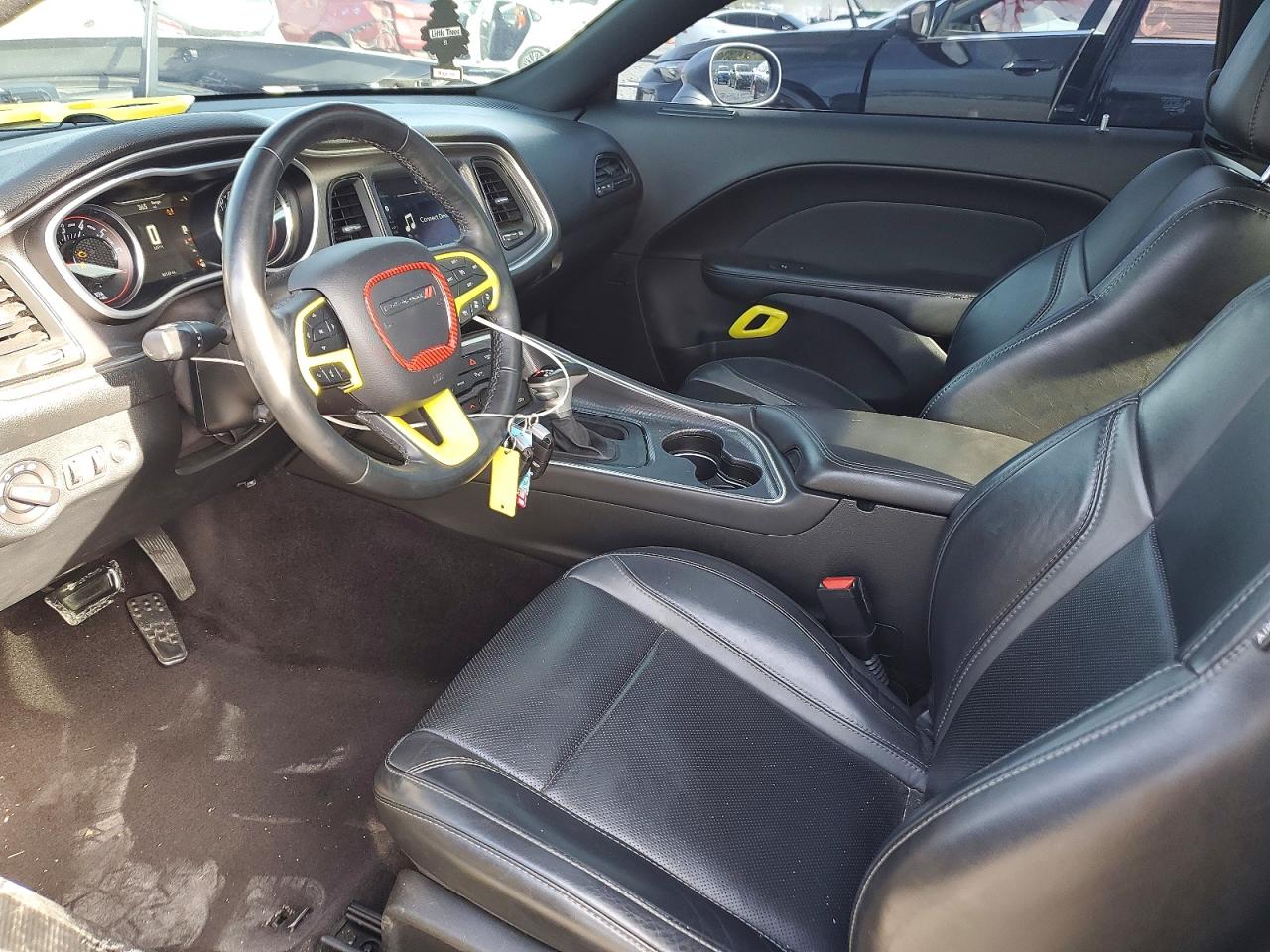 Dodge Challenger Sxt