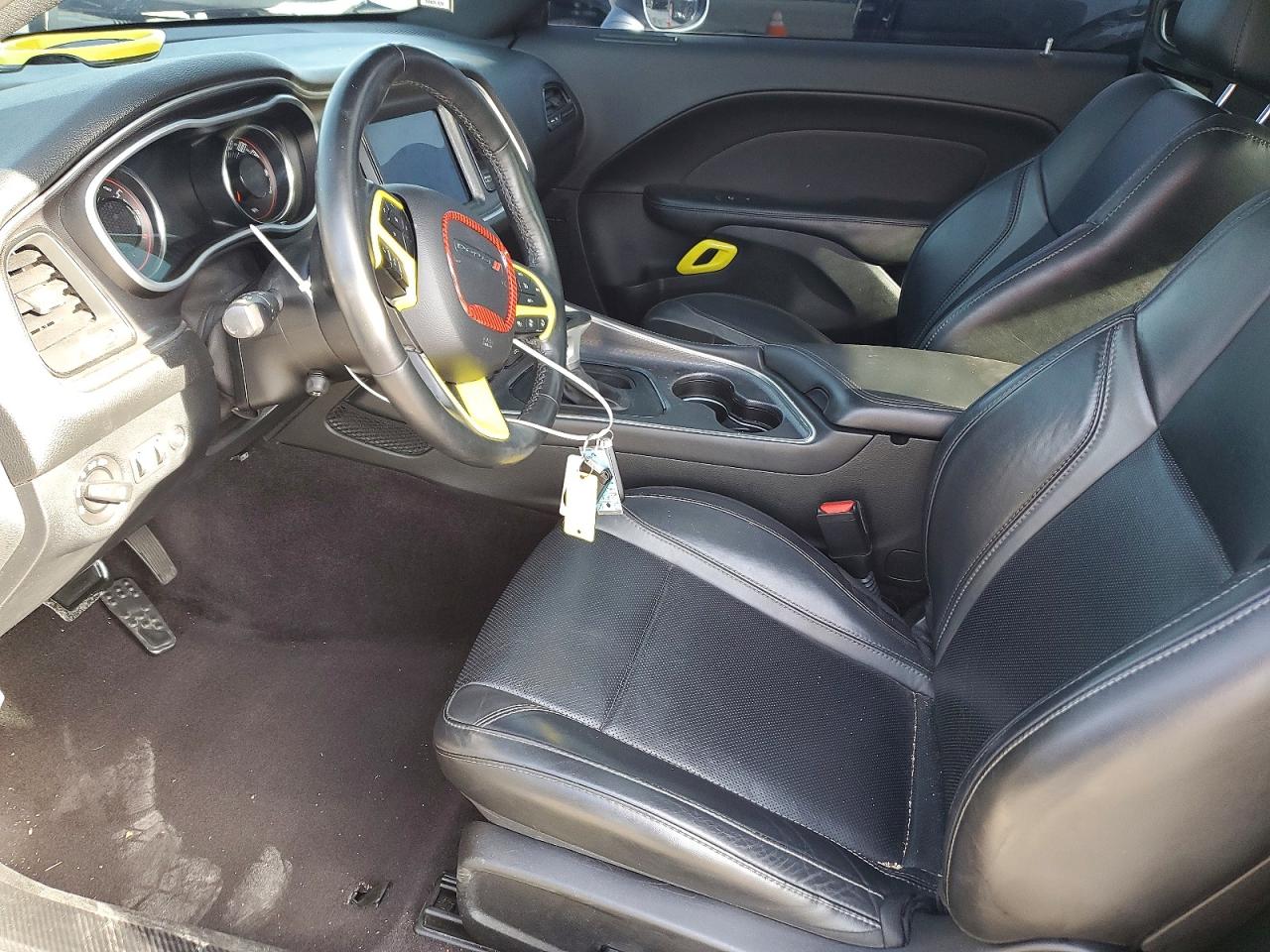 Dodge Challenger Sxt