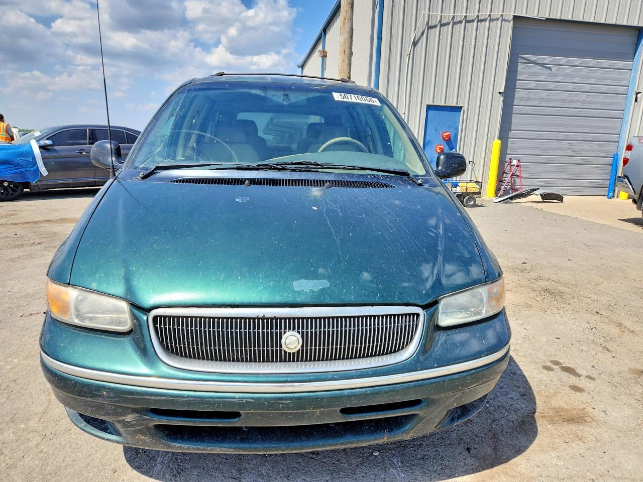 Chrysler Minivan Lxi